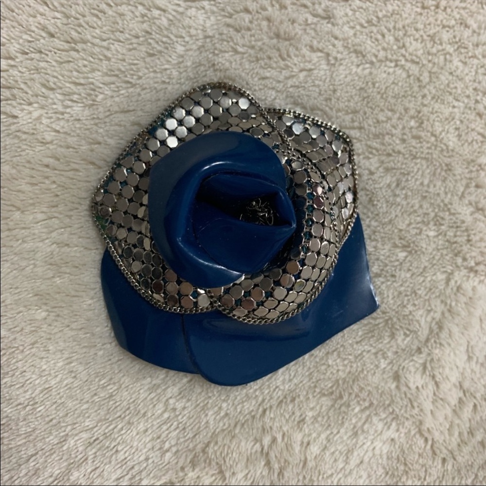 versace rose brooch nwot